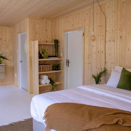 Отель Parohe Island Retreat Окленд Экстерьер фото